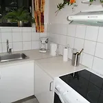 Give City Apartments アパート ギブ